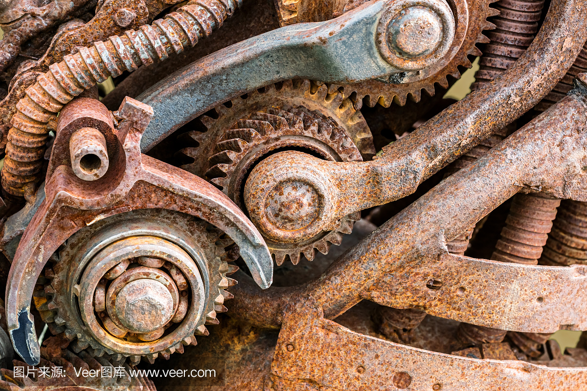 旧的生锈的带有齿轮的工业机械